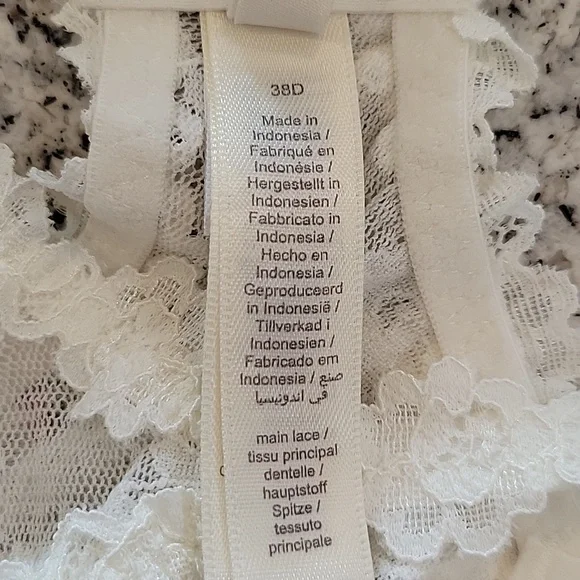 Skims Bra 38D NWT - Picture 5 of 8